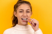 Jak dbać o zęby i aparat ortodontyczny jednocześnie?