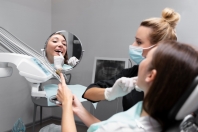 Ortodoncja, a artykulacja głoskowa - jaki mają ze sobą związek?